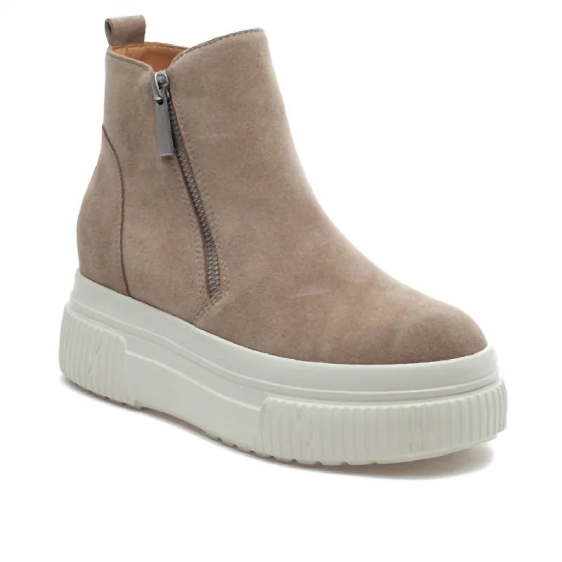 Women's Wyona Bootie In Taupe